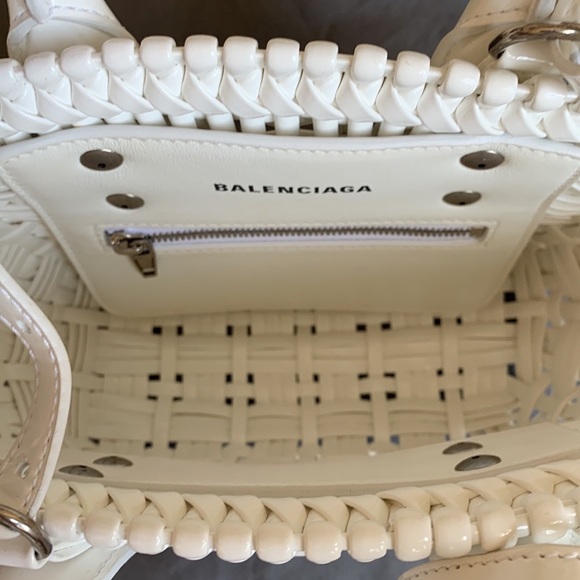 BALENCIAGA WOMEN'S BISTRO XXS BASKET WITH STRAP IN WHITE Retail $1,050 TRADE OK! - Picture 10 of 11